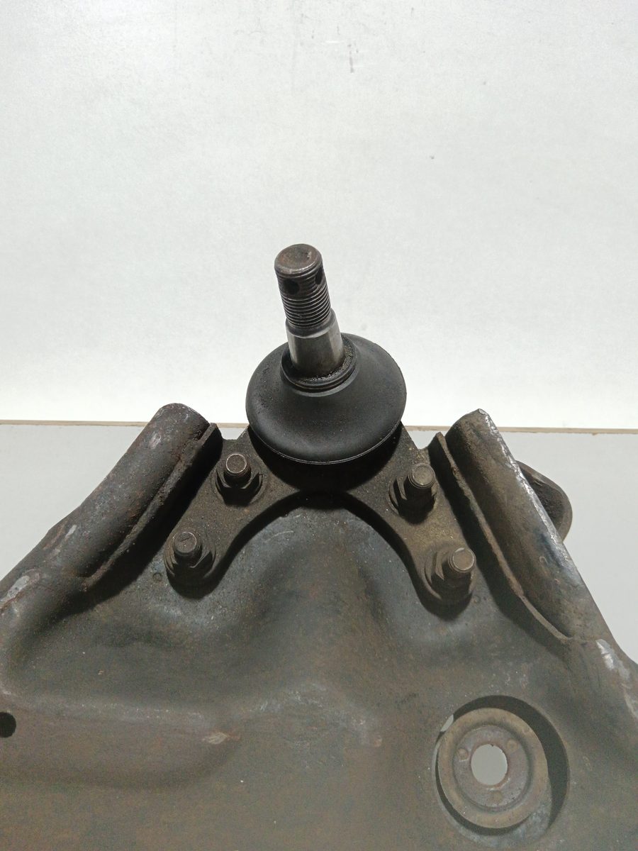 Parrilla de Suspension Inferior Trasera Derecha Ford Ranger (ER) desde 1999