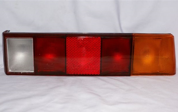 FAROL TRA DER VW SANTANA 87