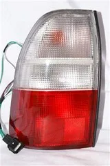 FAROL TRA IZQ MITSUBISHI STRADA 02 DEPO