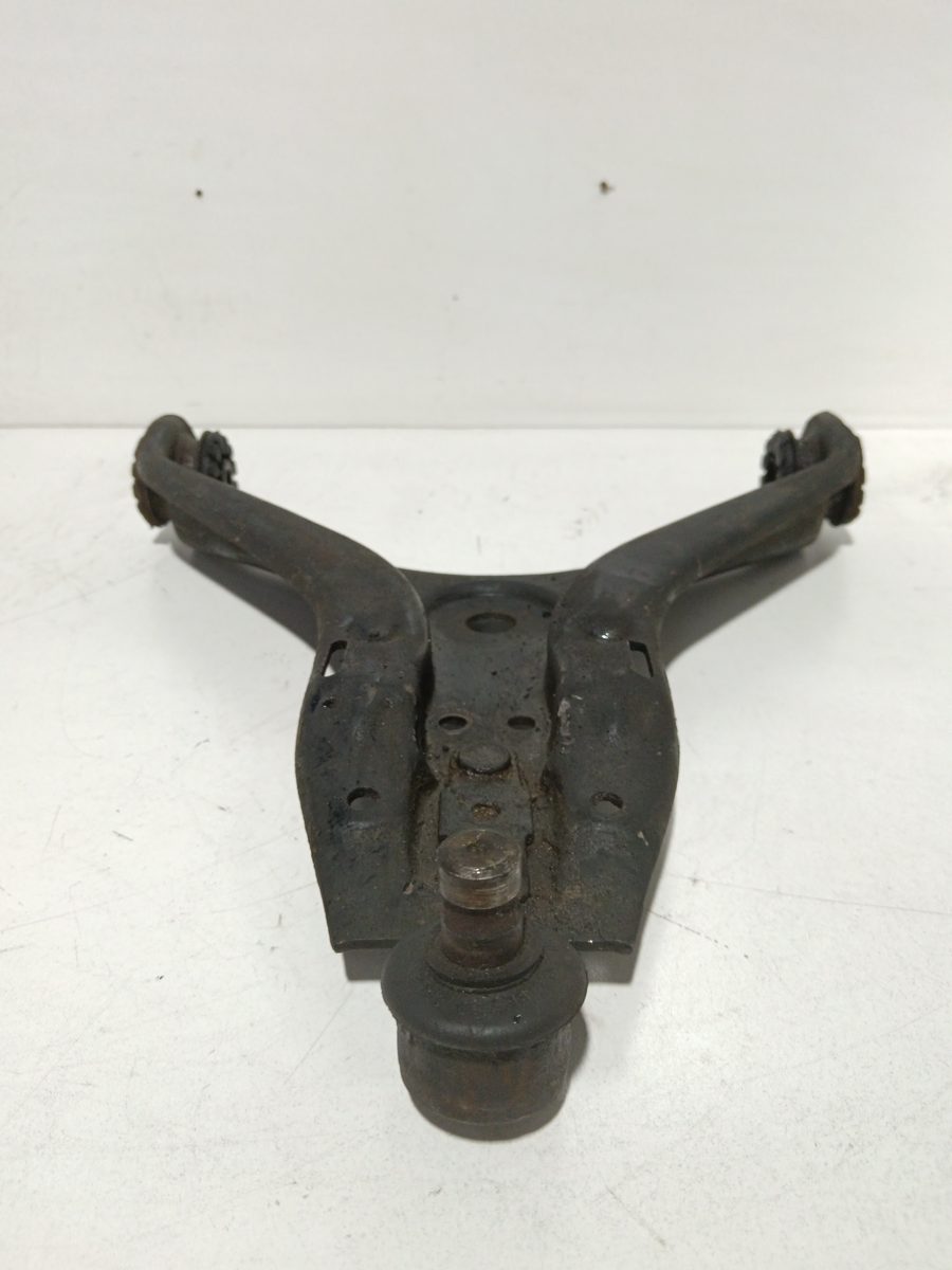 Parrilla de Suspension Inferior Trasera Izquierda Audi 80/90 (811/813/853) desde 1984