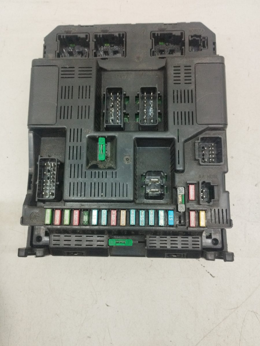Caja Reles / Fusibles Peugeot 307 (S1) 2001-2005 XS 2.0L 66kW 9636760580