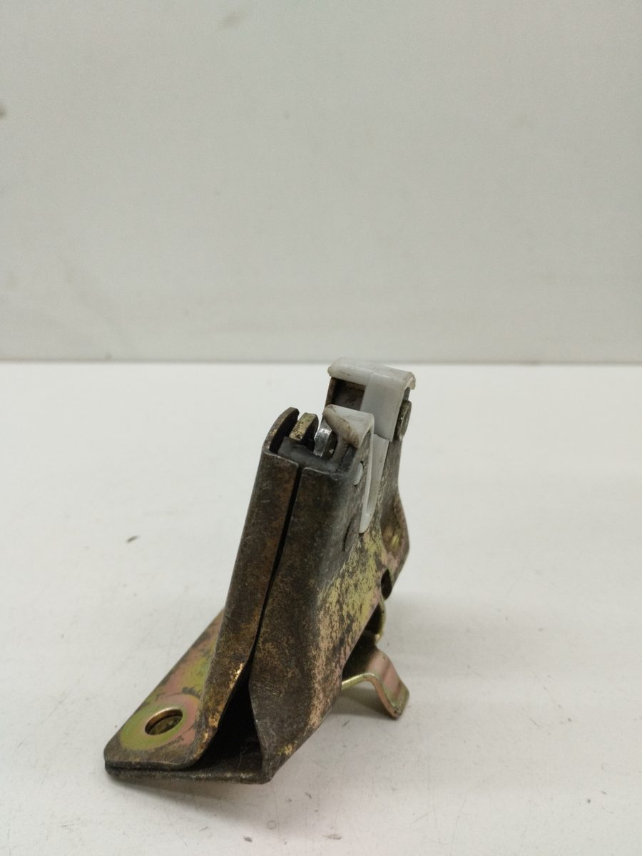 Cerradura Porton Peugeot 205 Berlina 1983-1998