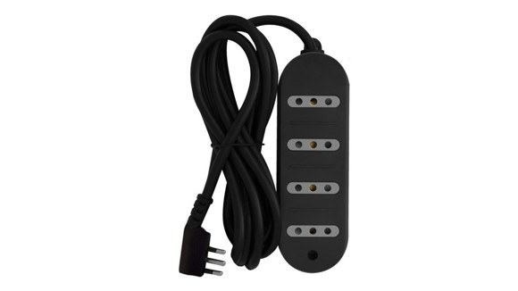 ALARGUE NEGRO 2,5 MTS 4 TOMAS DE 3 EN LINEA 10AMP