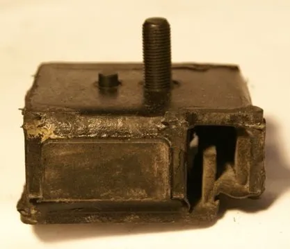 SOPORTE MOTOR DEL DAIHATSU DELTA