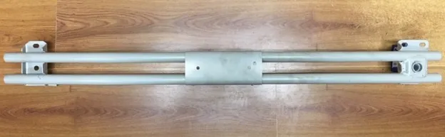 Refuerzo de paragolpes delantero
