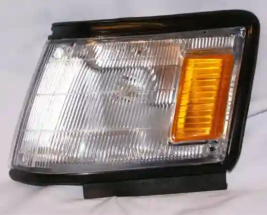 Faro delantero izquierdo