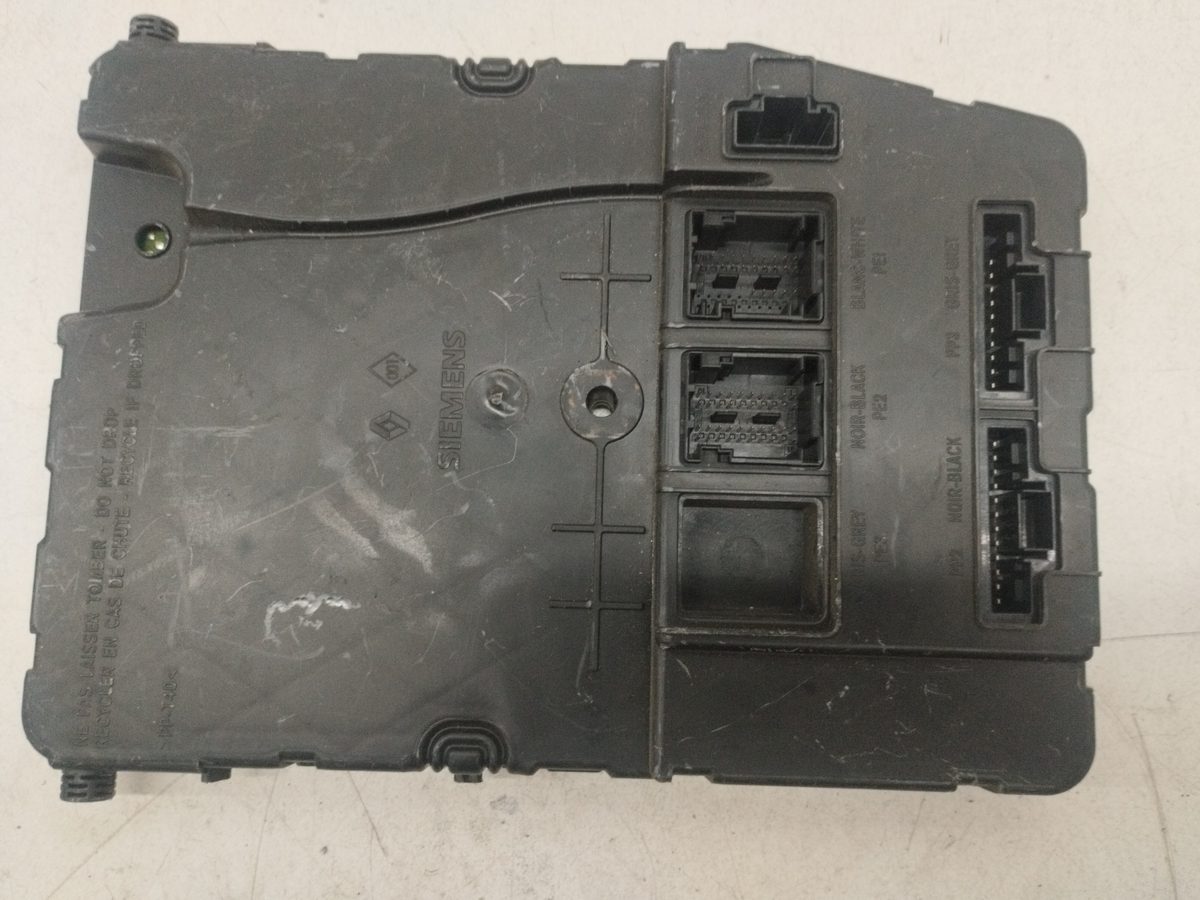 Caja Reles / Fusibles Renault Scenic Ii 2003-2009 Confort Authentique 8200780018A