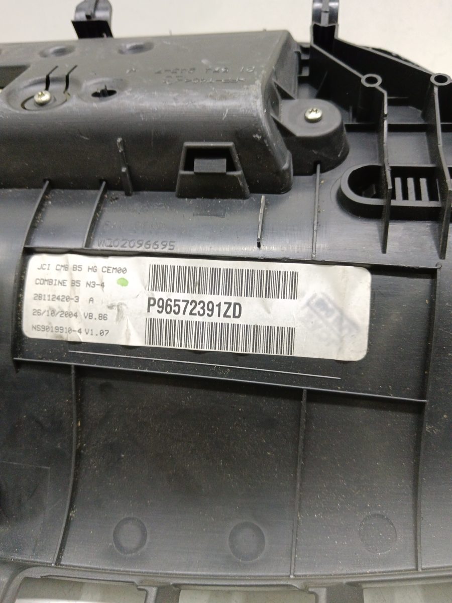 Tablero de Instrumentos Citroën C4 Coupe 2004-2011 1.6 HDi CAT (9HY / DV6TED4) 96572391ZD