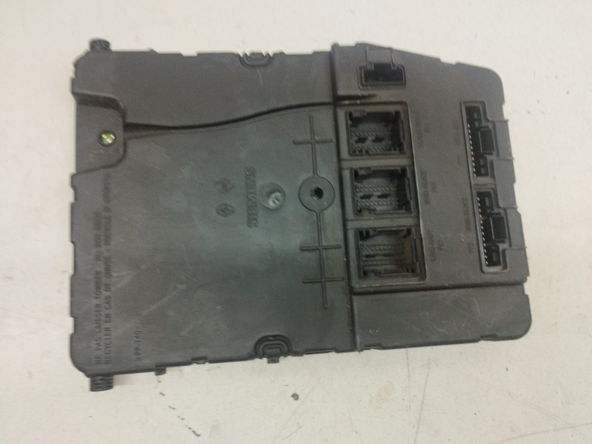 Caja Reles / Fusibles / Modulo Bsi Renault Megane Ii Classic Berlina 2003-2010 8200606826