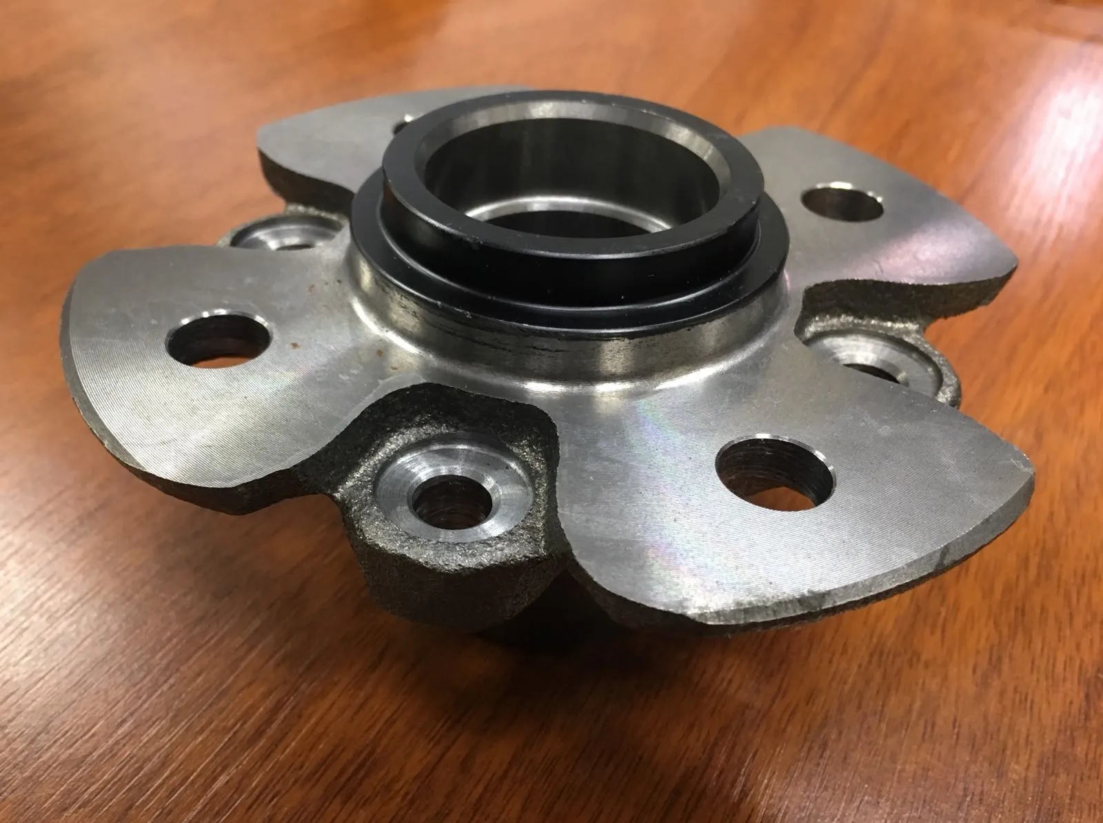Maza de rueda delantera