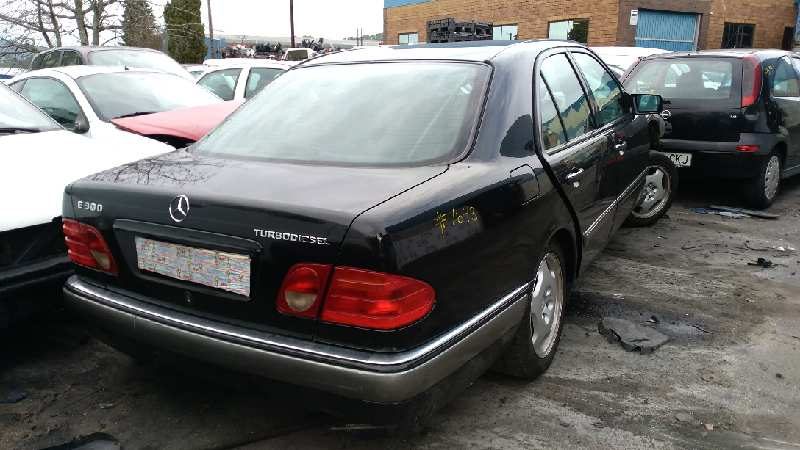Parrilla de Suspension Inferior Trasera Izquierda Mercedes-Benz Clase E (W210) Berlina