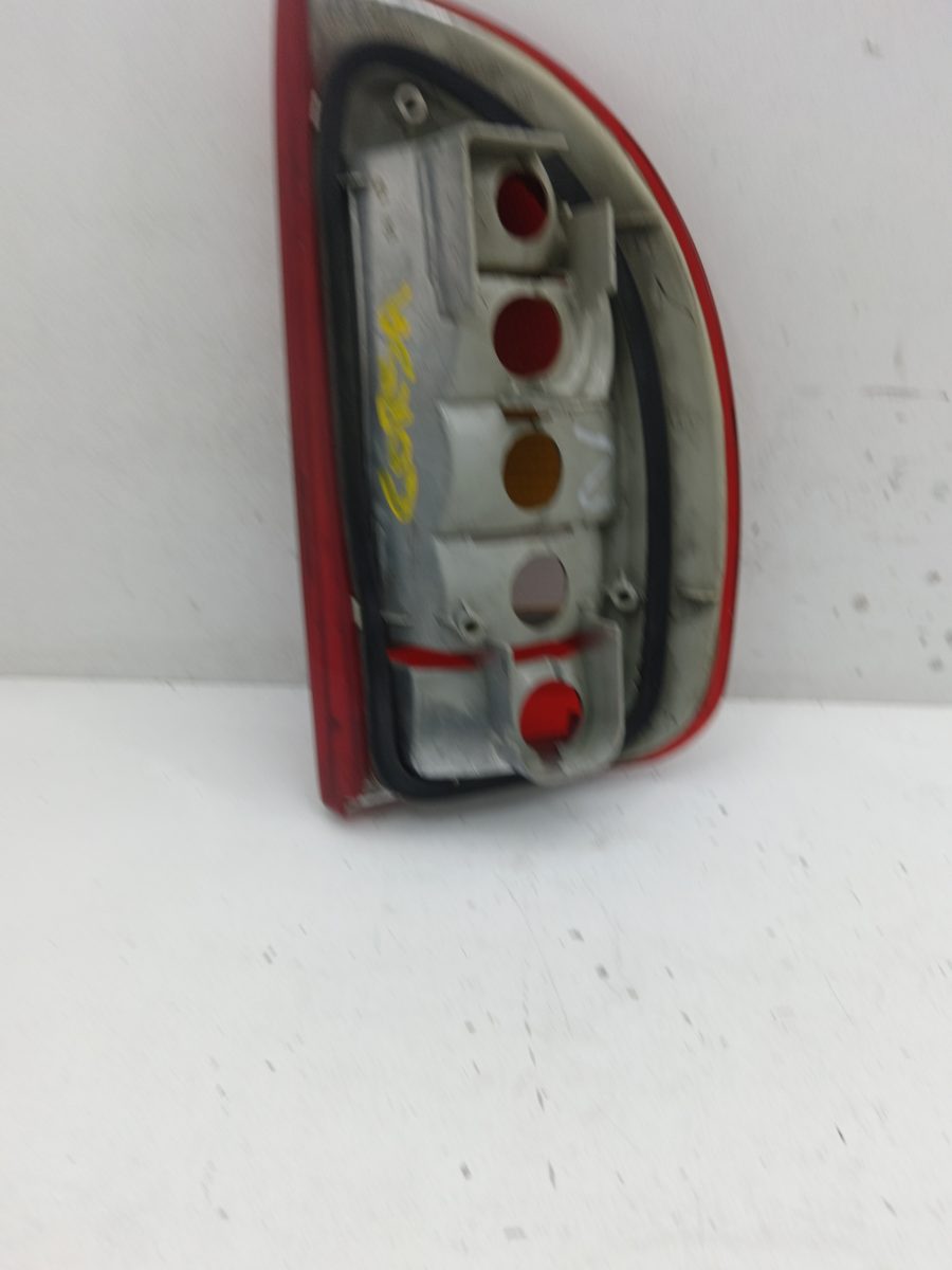 Farol Trasero Izquierdo Exterior Chevrolet Corsa B 1996-2000