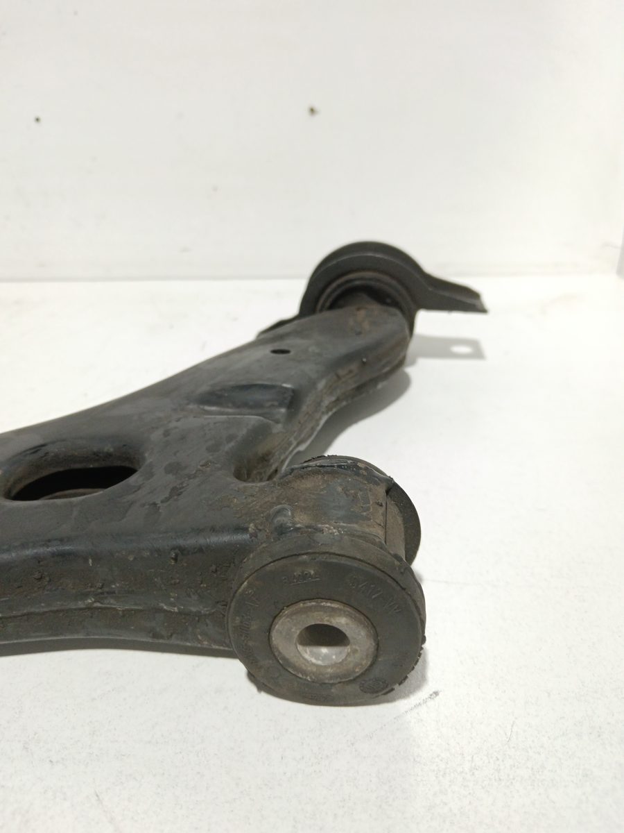 Parrilla de Suspension Inferior Trasera Derecha Ford Focus Berlina (CAK) 98AG30423051A