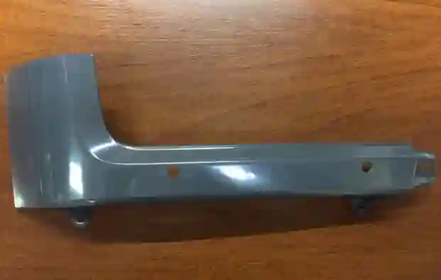 Moldura sin óptica derecha