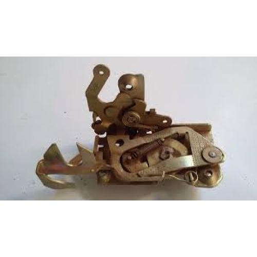CERRADURA PTA. VW DER. 1600 BRASILIA UNIVERSAL 20208