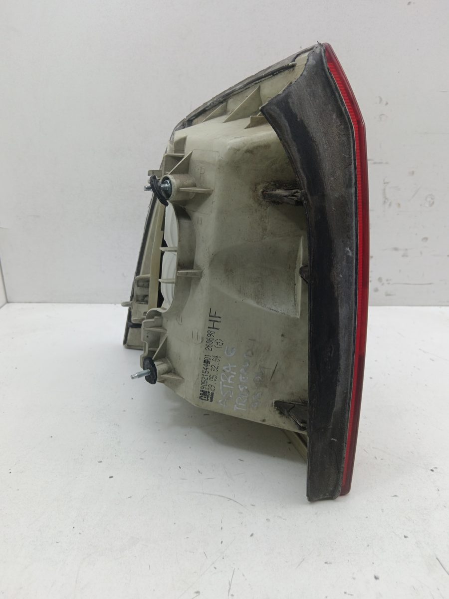 Farol Trasero Derecho Exterior Chevrolet Astra G Berlina 1998-2004 9042154401