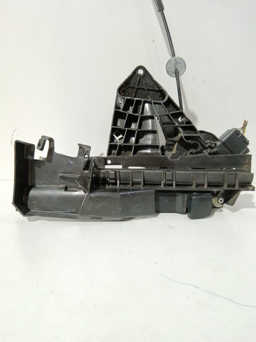Cerradura Puerta Delantera Derecha Ford Focus Lim. (CB4) 2007-2011 Titanium