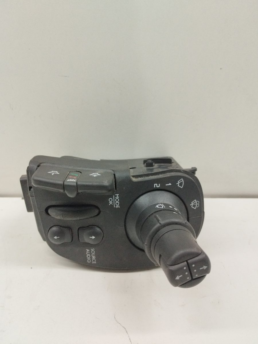 Llave Limpiaparabrisas Renault Kangoo desde 2008 1.5 dCi Diesel FAP 28474728406