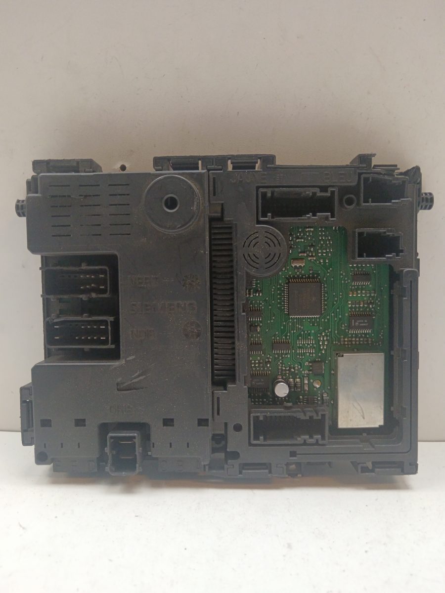 Caja Reles / Fusibles / Modulo Bsi Peugeot 206 Berlina 1998-2010 XR 1.9L 51kW 962646088003