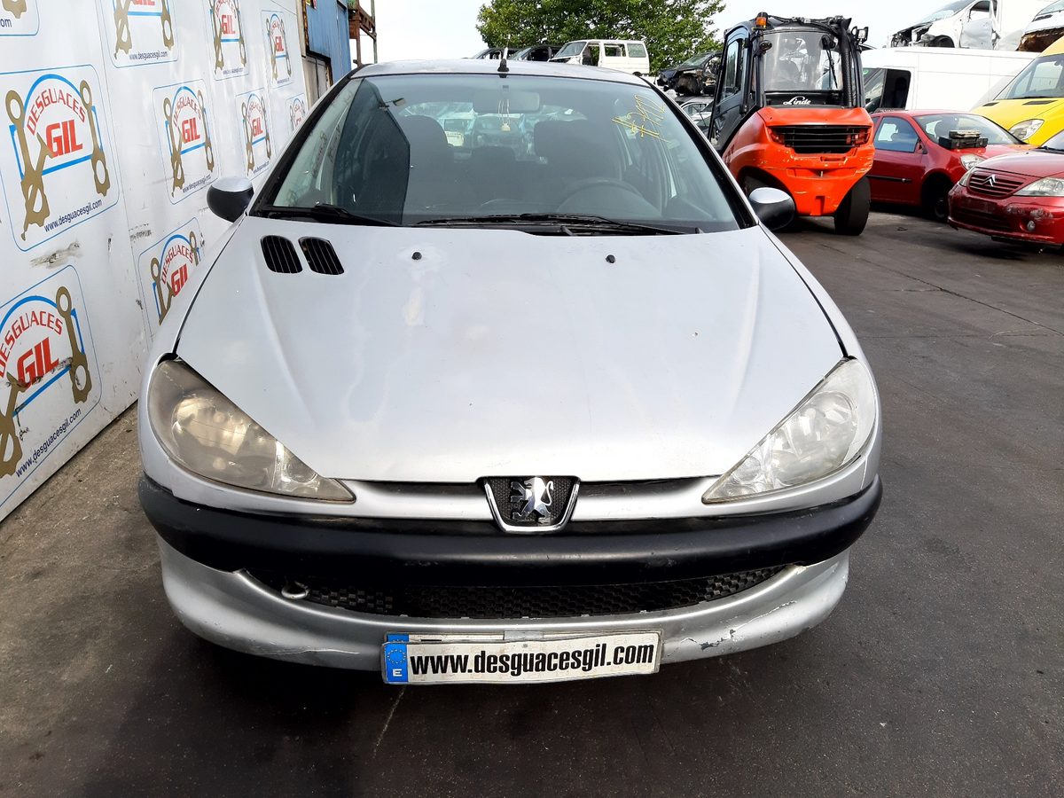 Caja Reles / Fusibles / Modulo Bsi Peugeot 206 Berlina 1998-2010 XR 1.9L 51kW 962646088003