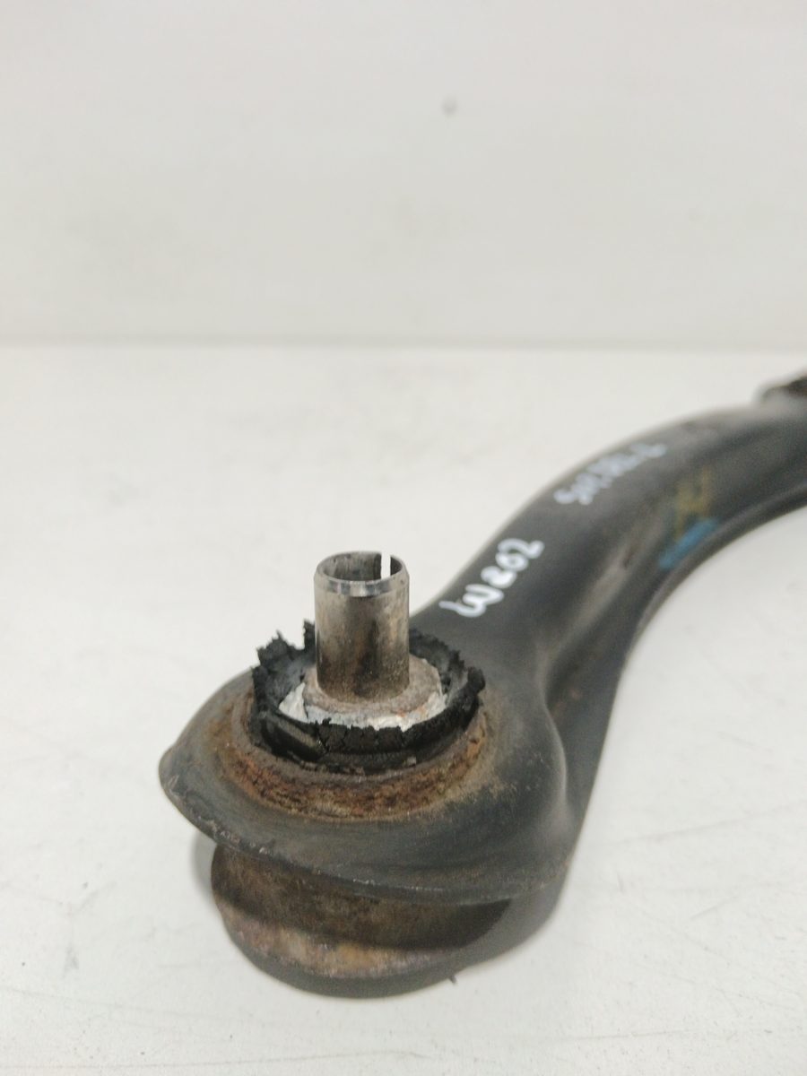 Brazo Suspension Superior Trasero Izquierdo Mercedes-Benz Clase C (W202) Berlina 1993-2000