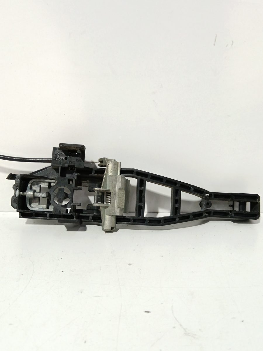 Soporte Manija Delantera Derecha Ford Focus Lim. (CB4) 2007-2011 Titanium