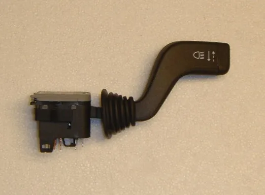 LLAVE LUCES GM CORSA 94
