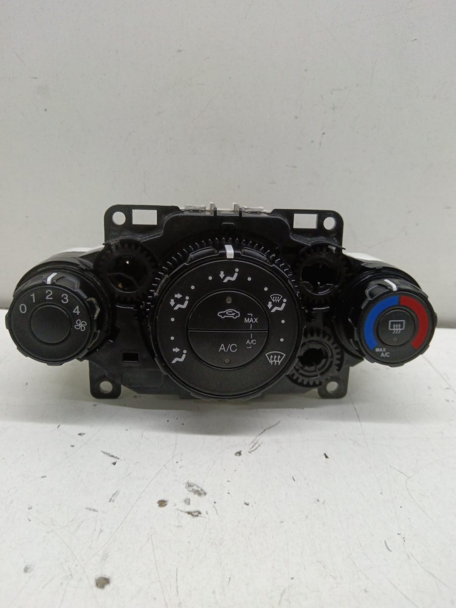 Comandos De Calefacción Ford Fiesta (CB1) 2008-2013 1.4 TDCi CAT 1.4L 51kW 8A6919980