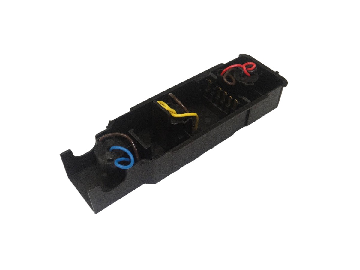 PORTA LAMPARA FARO TRASERO CHEVROLET CORSA SEDAN/5P/WAG/ IZQ