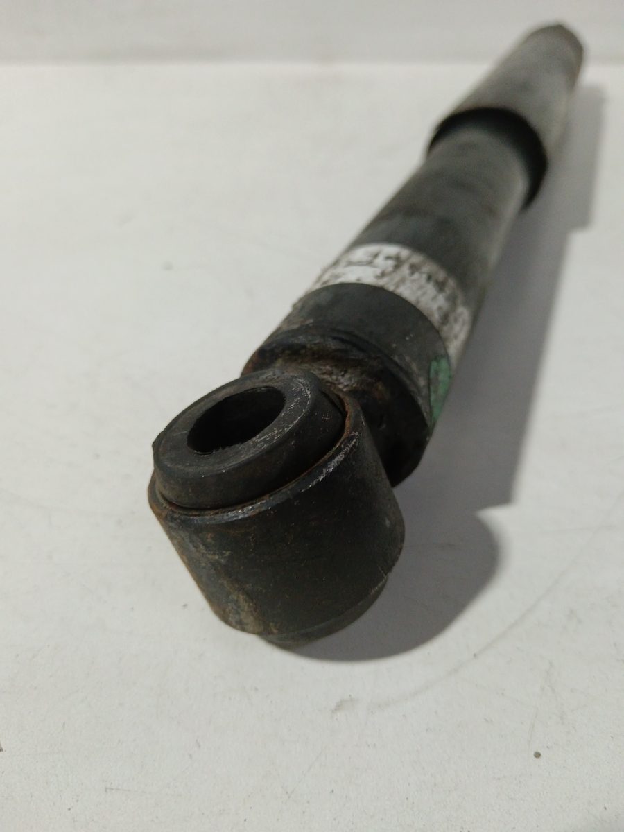 Amortiguador Trasero Der/Izq Mitsubishi L 200 (K60T) 1996-1999 2.5 Diesel 2.5L 55kW 491840