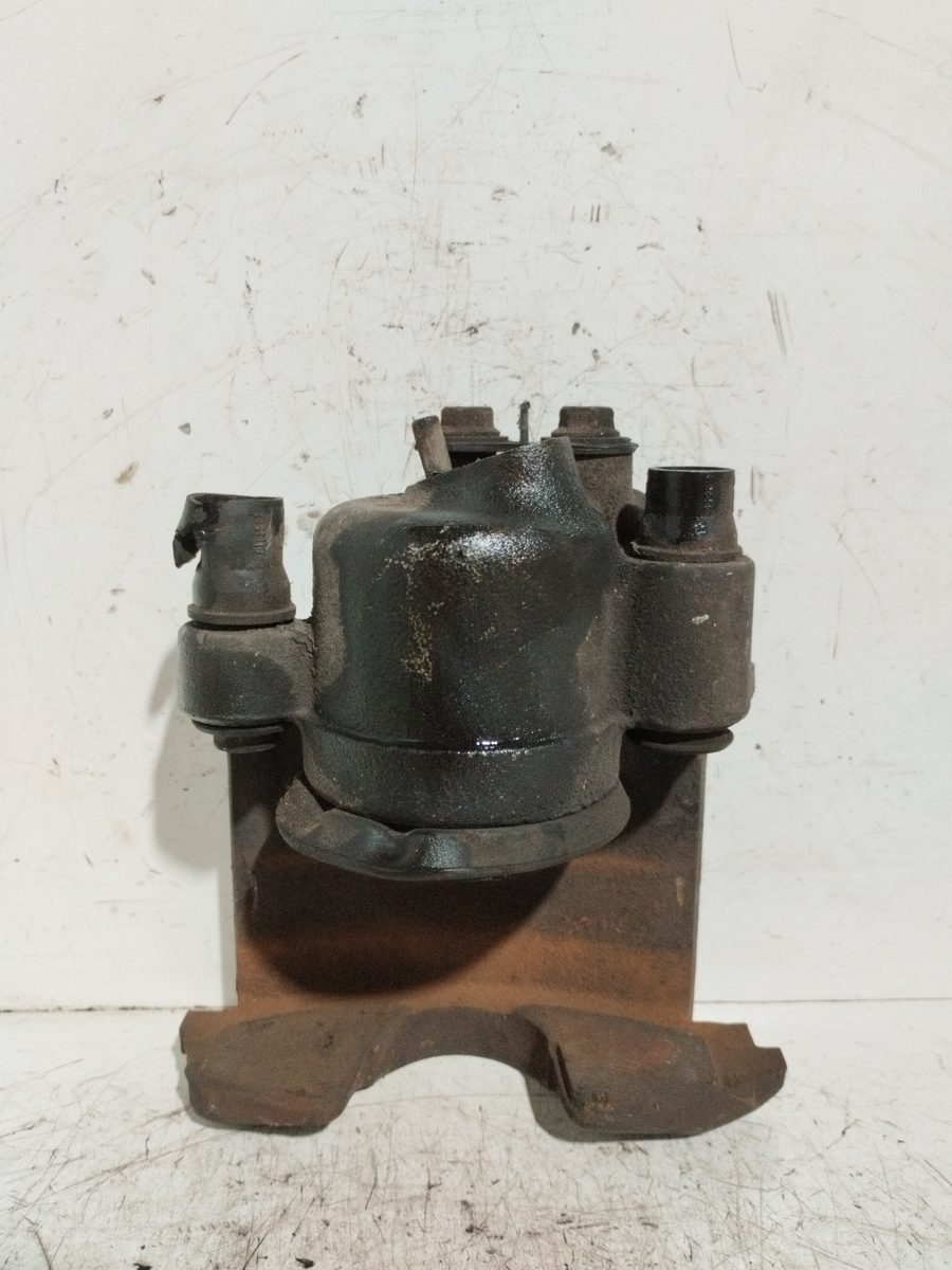 Mordaza de Freno Delantera Derecha Volkswagen Polo Berlina (6N1) 1994-1999 1,4 1.4L 44kW