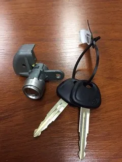 CILINDRO PUERTA DER HYUNDAI TUCSON 06