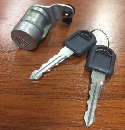 Cilindro de cerradura de portón trasero