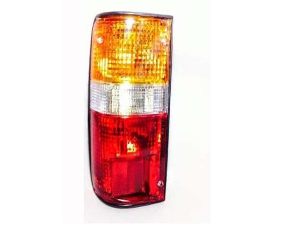 FARO TRASERO TO HILUX 01/05 IZQUIERDO