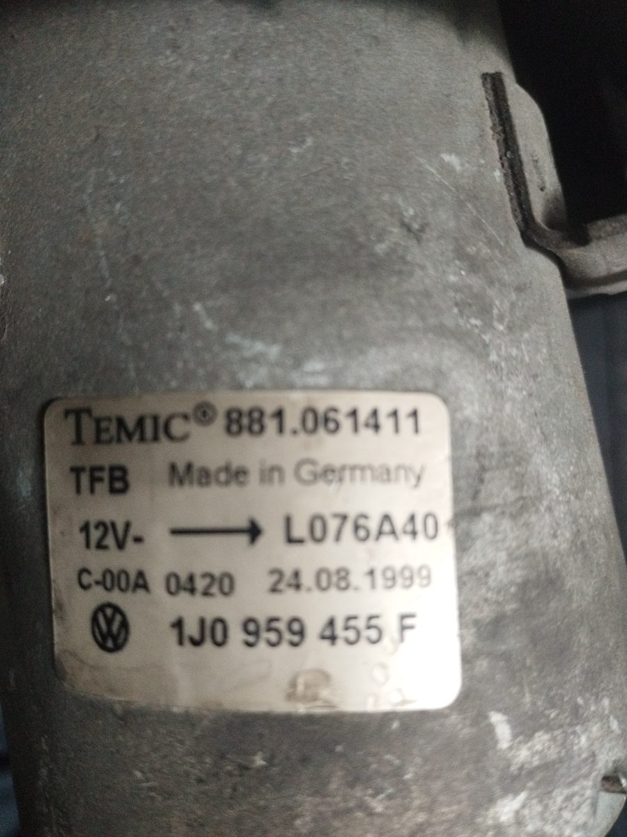 Electroventilador Volkswagen New Beetle Cabriolet (1Y7) 2003-2012 1.4 16V 1J0959455F