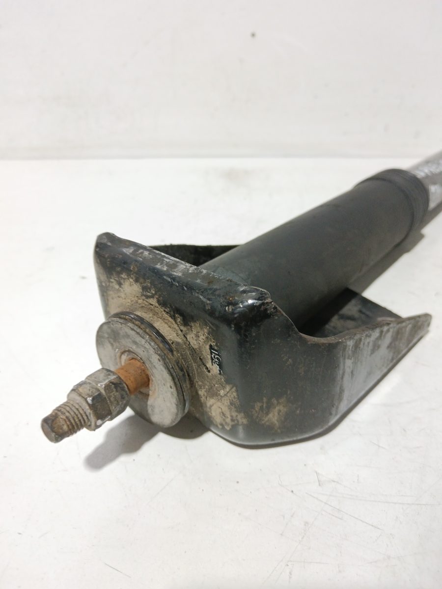 Amortiguador Trasero Der/Izq Kia Pregio 1997-2004 2.5L 69kW 0K72K28700C