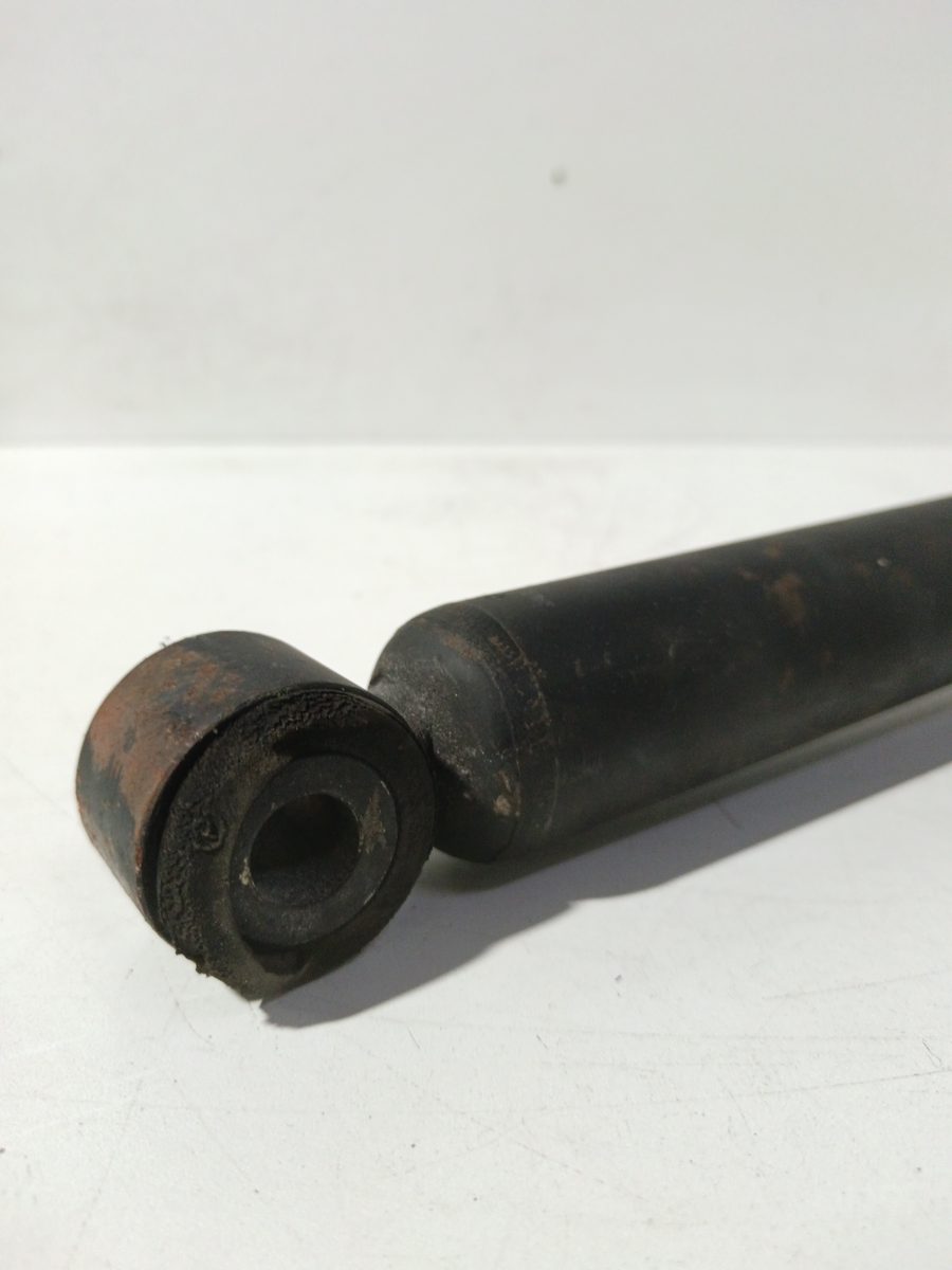 Amortiguador Trasero Der/Izq Renault Megane I Classic (LA0) 1996-2001 7700415822
