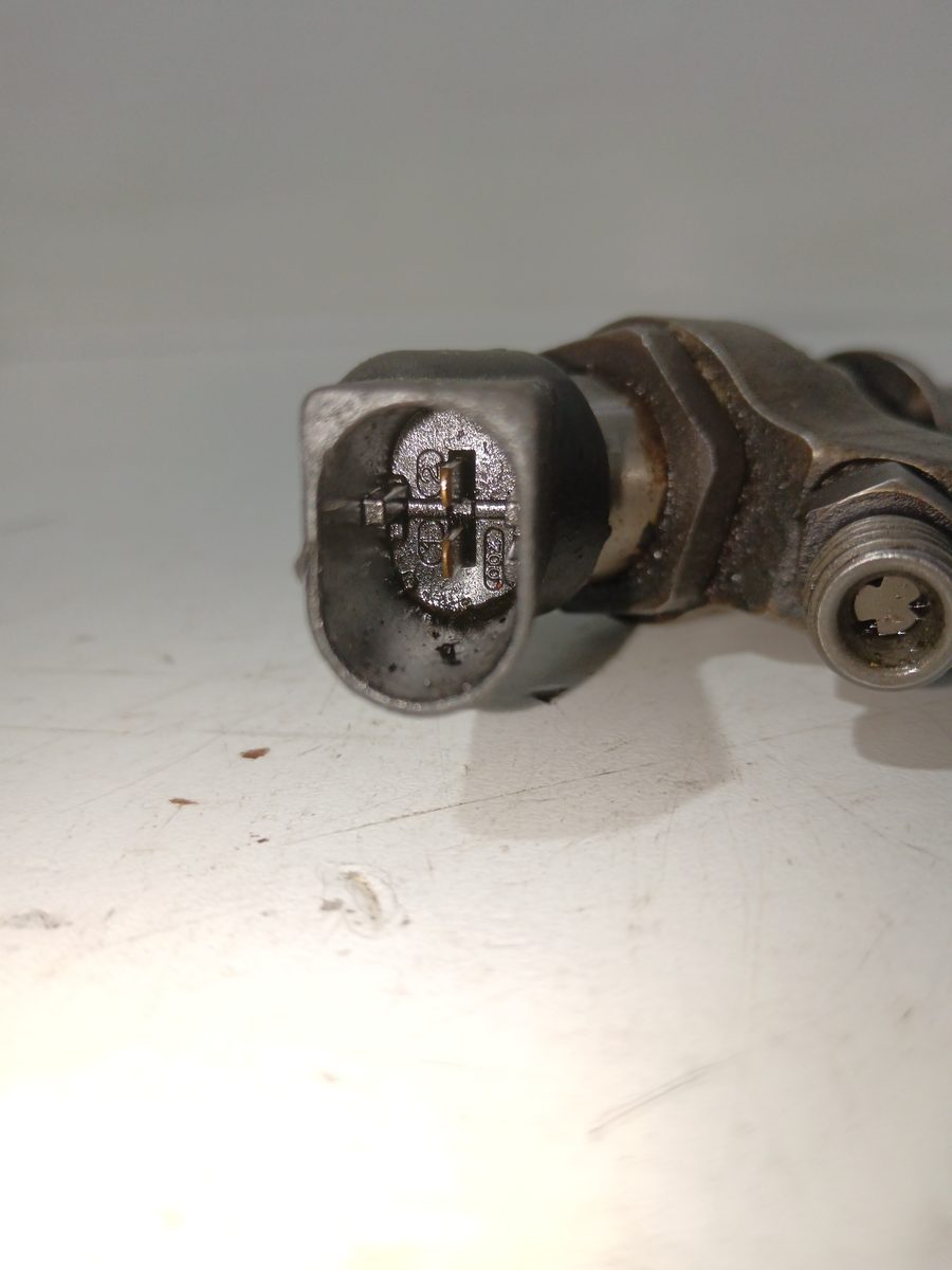 Inyector Peugeot 307 Break / Sw (S1) 2002-2005 SW 2.0L 79kW 9636819380