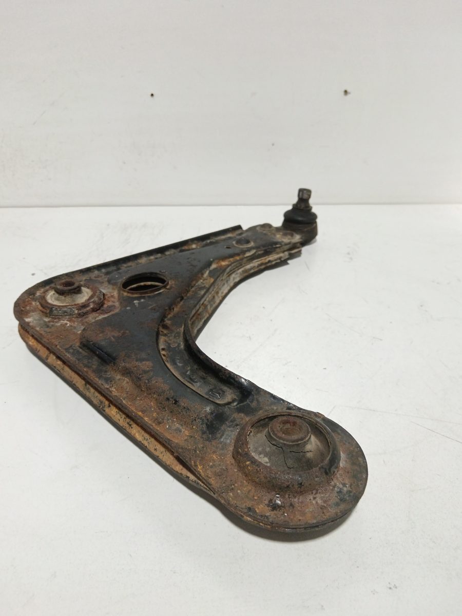 Parrilla de Suspension Inferior Trasera Derecha Ford Fiesta Berlina 1995-1999