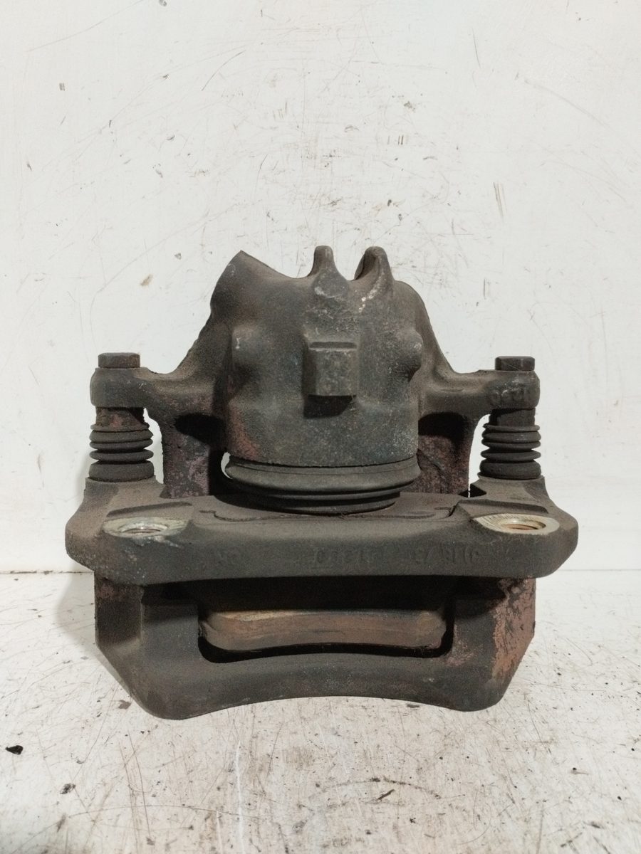 Mordaza de Freno Delantera Izquierda Volvo Serie 440 1988-1997 Básico 1.7L 75kW