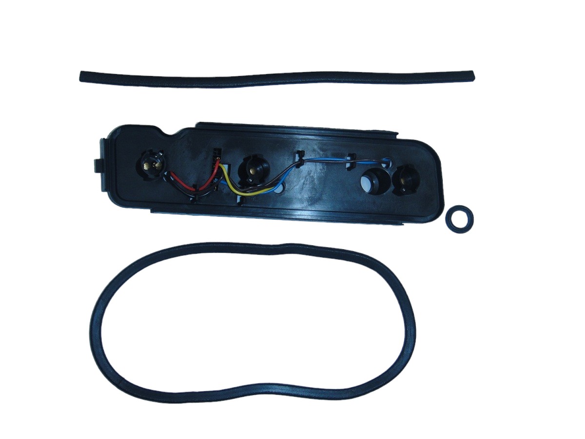 PORTA LAMPARA FARO TRASERO DERECHO CHEVROLET CELTA 01/06