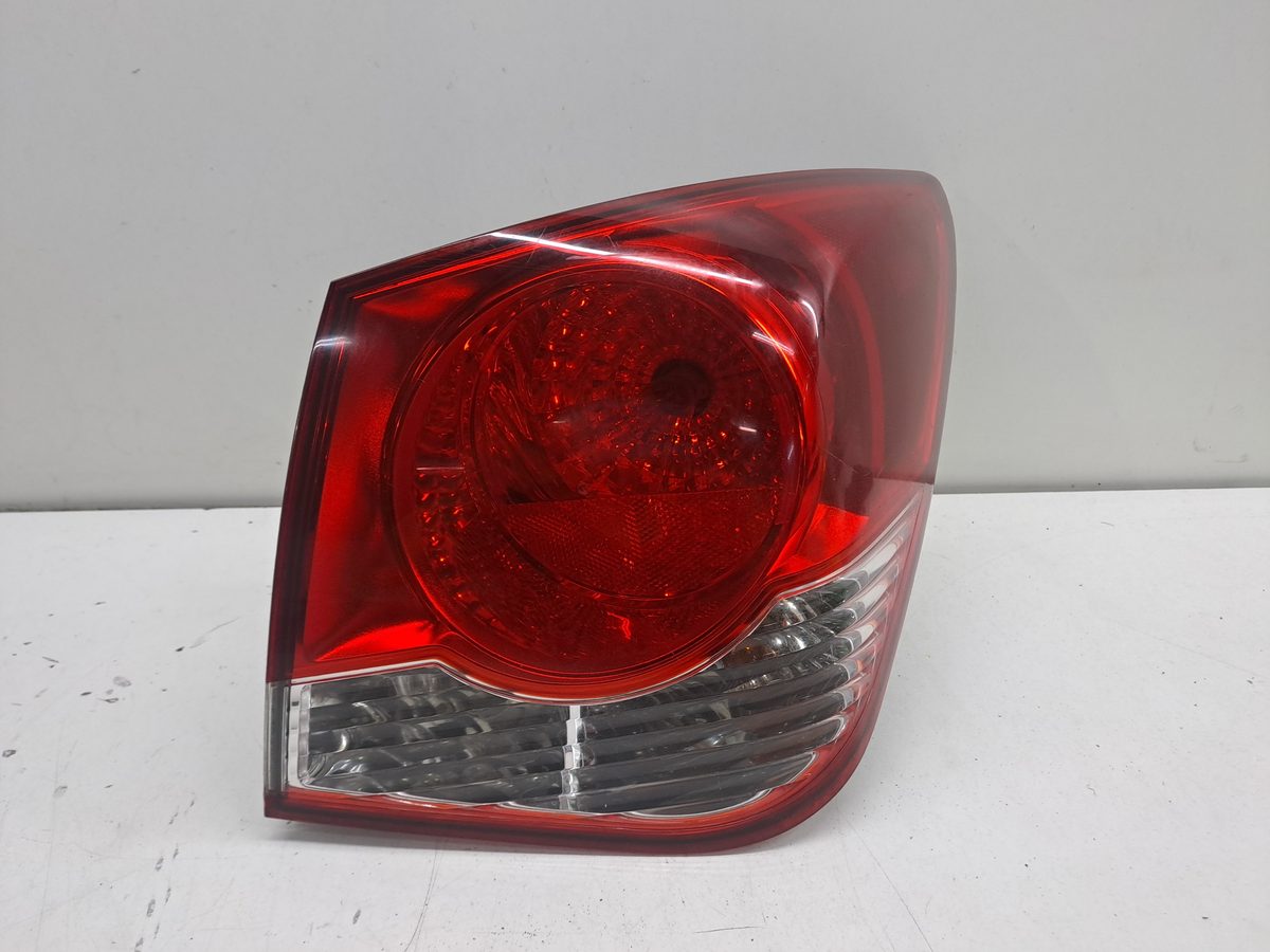 Farol Trasero Derecho Exterior Chevrolet Cruze 2009-2014