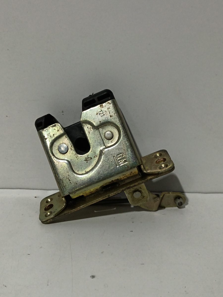 Cerradura Porton Chevrolet Corsa 2 2000-2003 (Y 17 DTL / LK8)