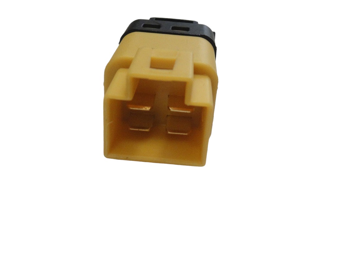 INTERRUPTOR LUZ FRENO CHEVROLET AVEO/SAIL (4 PATAS)