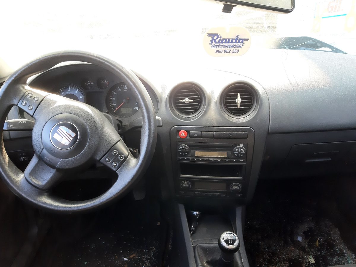 Compresor Aire Acondicionado SEAT Ibiza (6L1) 2001-2009 Reference 1.4L 74kW 6Q0820803J