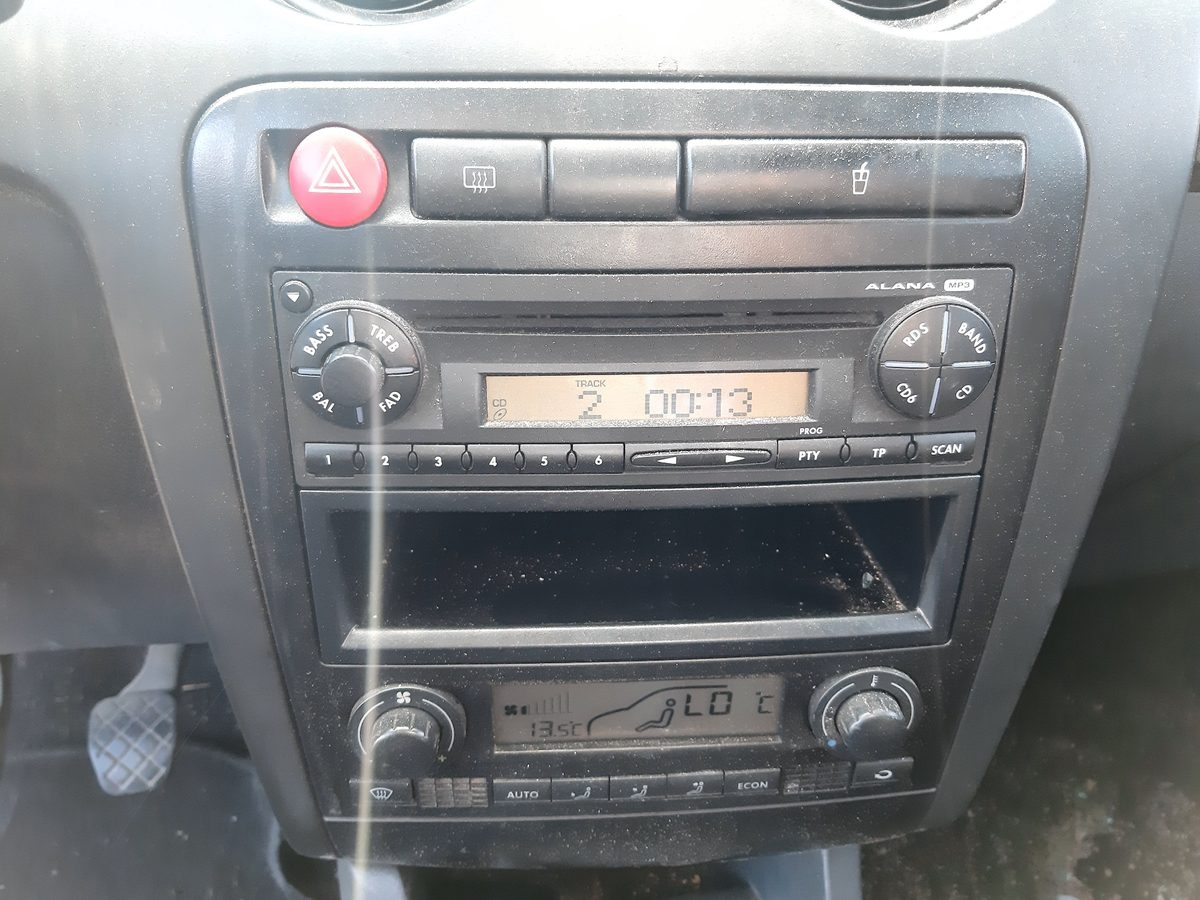 Compresor Aire Acondicionado SEAT Ibiza (6L1) 2001-2009 Reference 1.4L 74kW 6Q0820803J