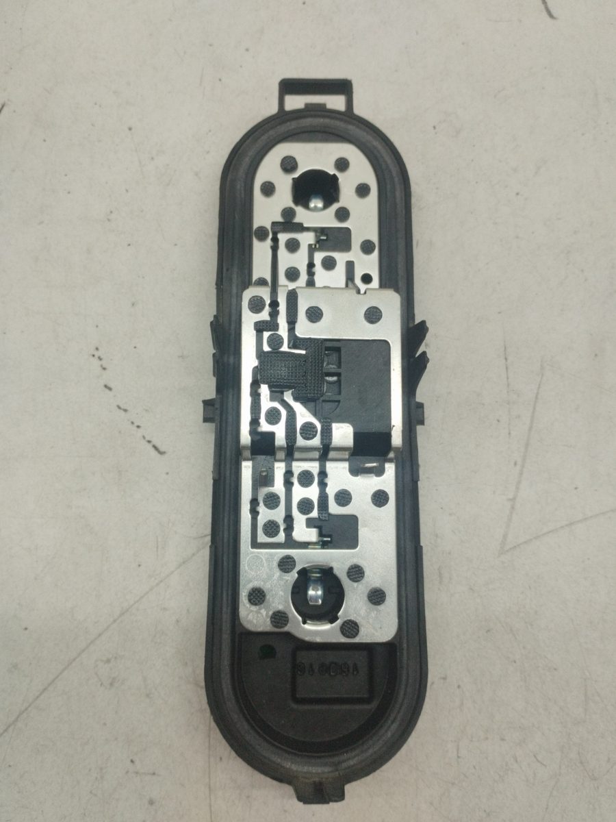 Porta Lampara Trasero Izquierdo Peugeot 3008 2009-2016 e-HDi FAP 160816