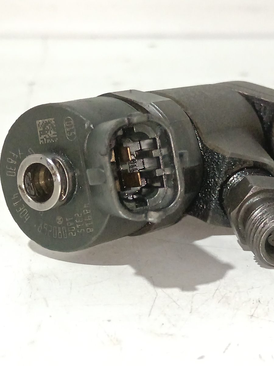 Inyector Ford Focus Berlina (CAK) 1998-2004 1.6 16V CAT 1.6L 74kW 0445110188
