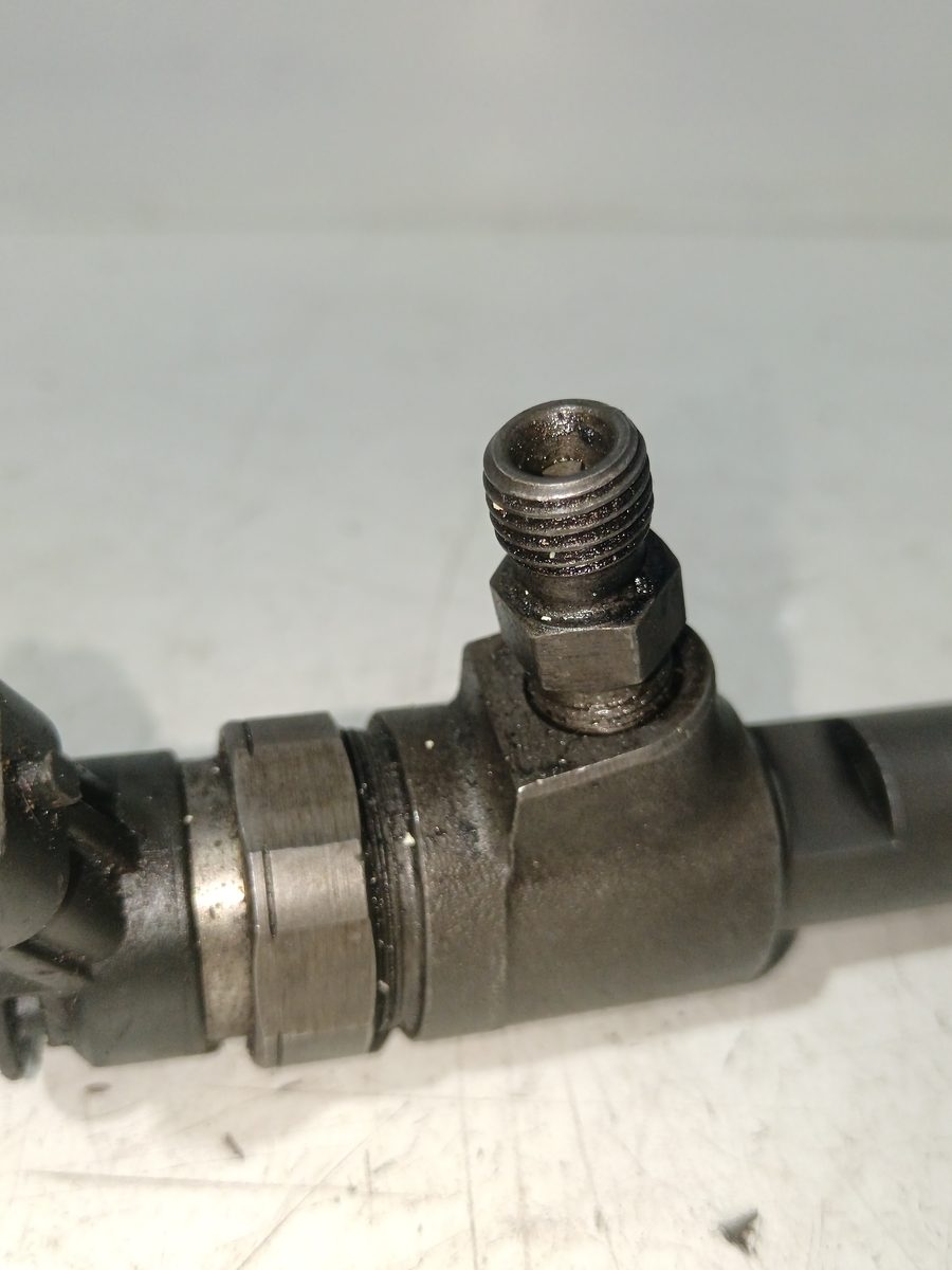 Inyector Peugeot 206 Berlina 1998-2010 1.4 HDi 1.4L 50kW 0445110075