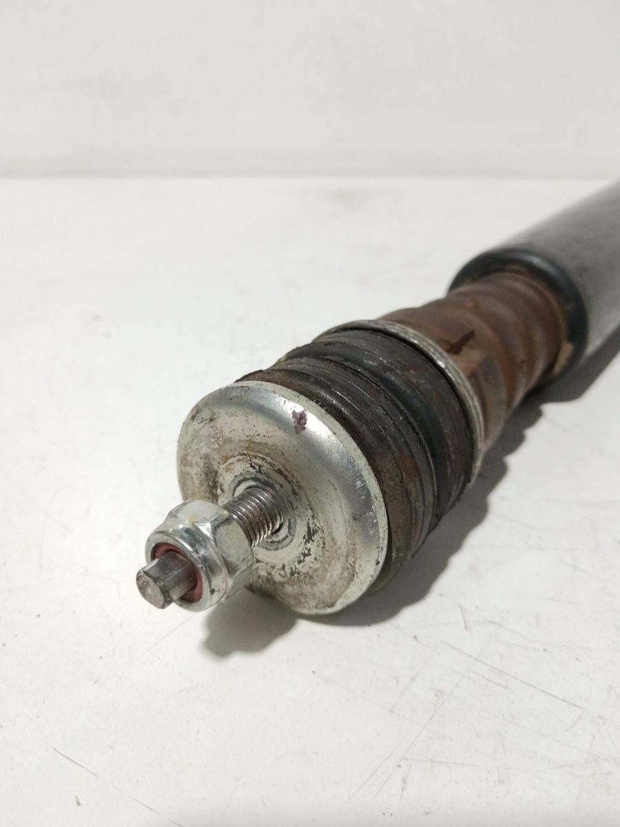 Amortiguador Trasero Der/Izq Renault Logan 2005-2012 1.4 CAT 1.4L 55kW 081017
